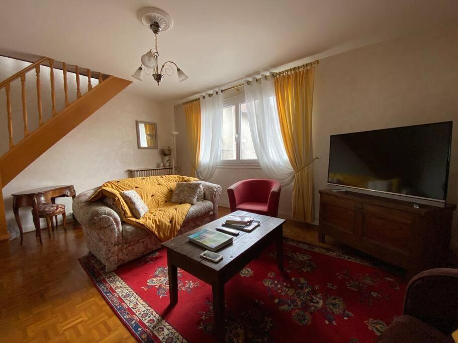 Les Marmottes Apartment Arpajon-sur-Cere Bagian luar foto
